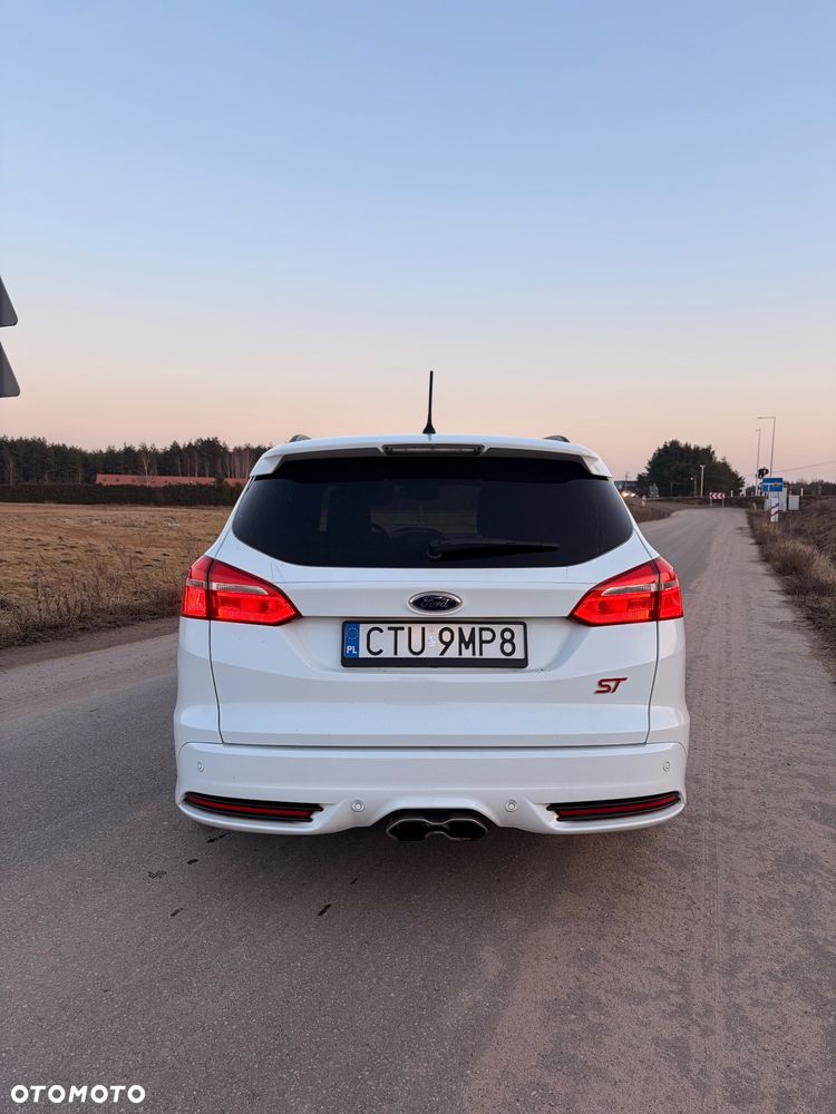 Ford Focus SW 2.0 EcoBoost ST - 8