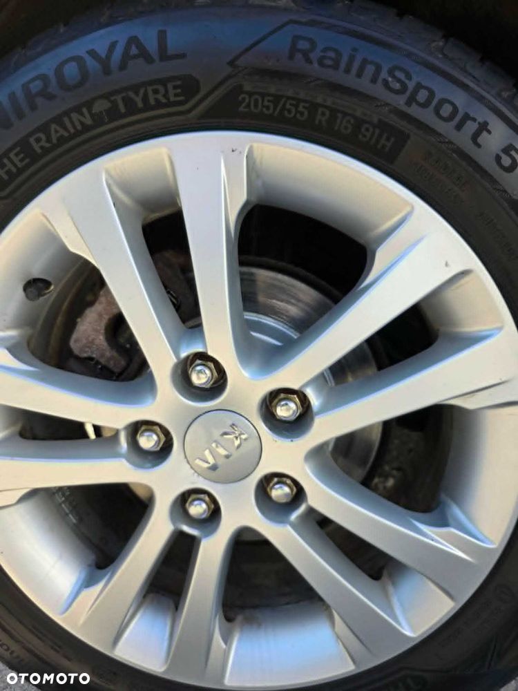 Kia Ceed - 5