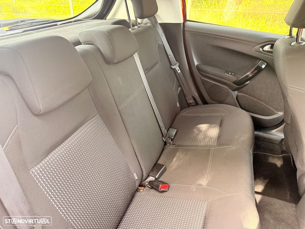 Peugeot 208 1.2 PureTech Allure - 16
