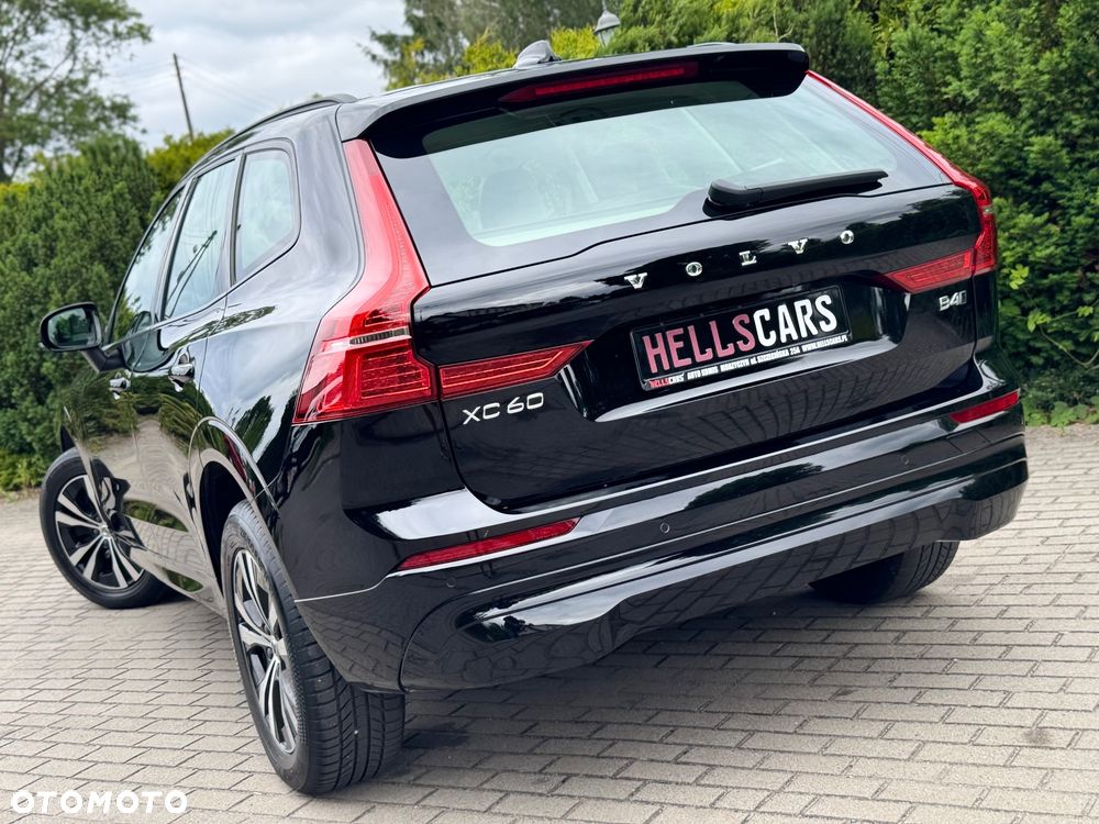Volvo XC 60 B4 D AWD Geartronic Momentum Pro - 4