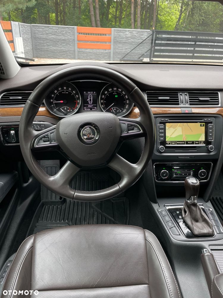 Skoda Superb 2.0 TDI 4x4 L&K DSG - 8