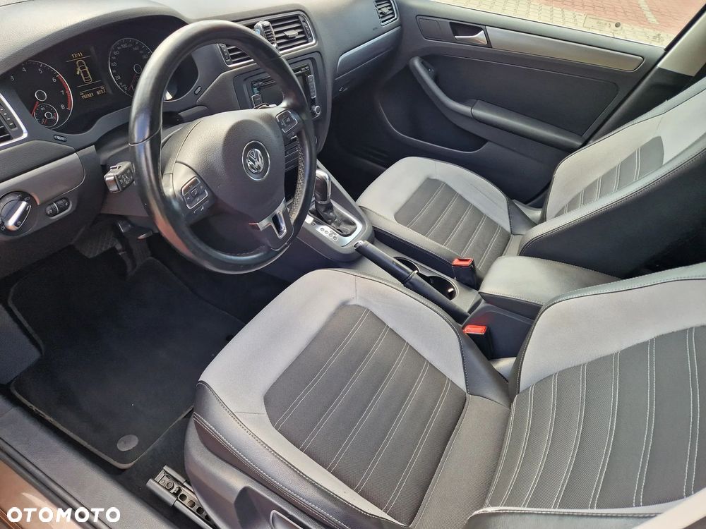 Volkswagen Jetta 1.4 TSI Highline DSG - 10