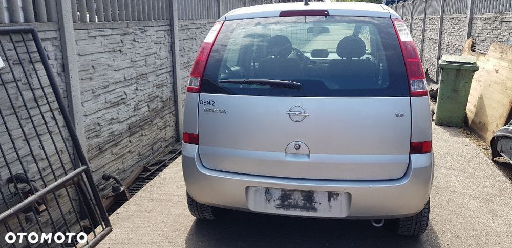 OPEL  MERIVA A LAMPA TYŁ LEWA - 1