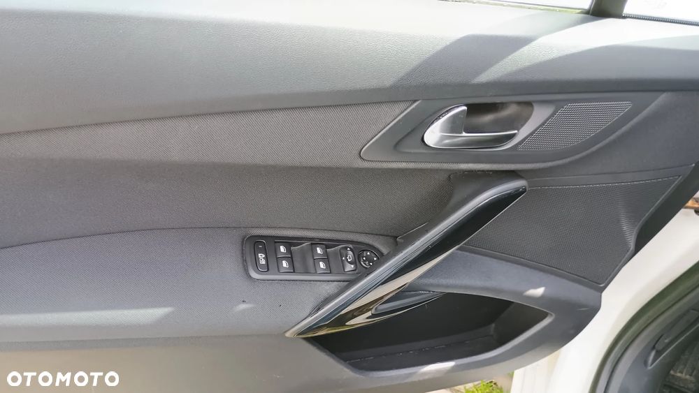 Peugeot 508 RXH Hybrid4 - 20