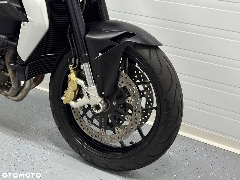 MV AGUSTA Brutale - 12