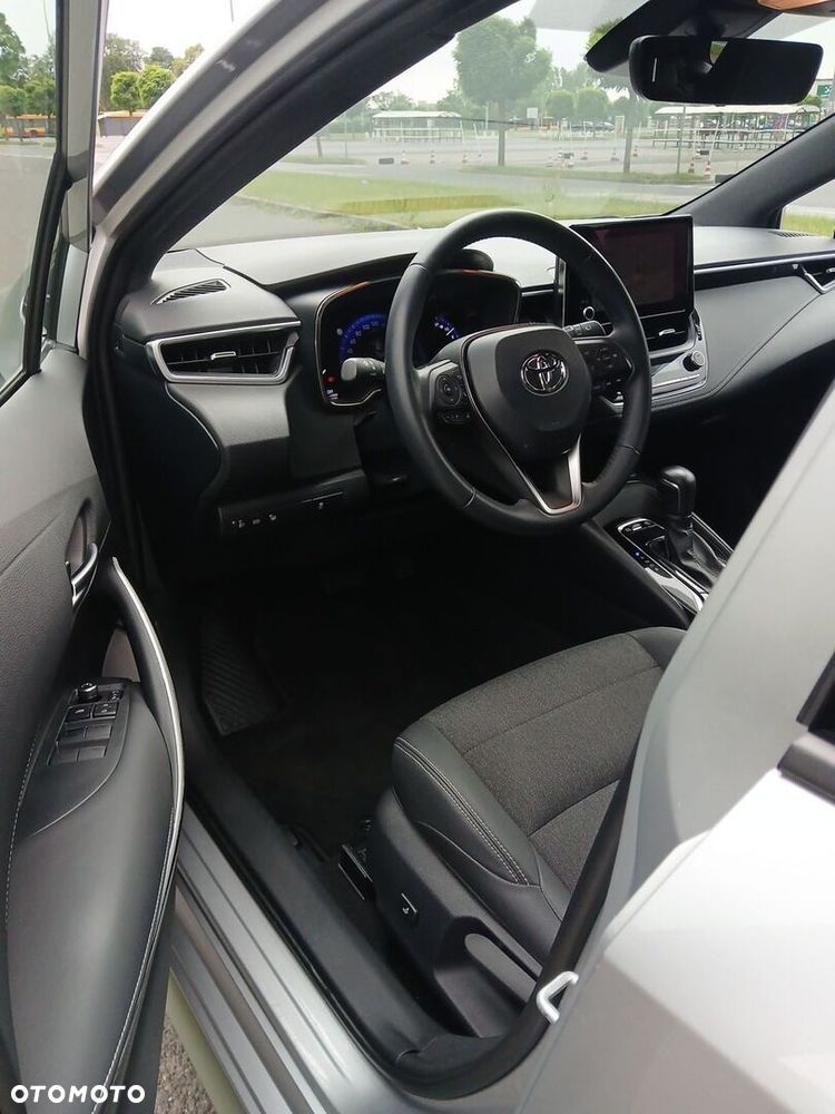 Toyota Corolla 1.8 Hybrid Comfort - 18