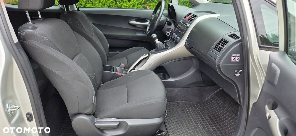 Toyota Auris 1.33 VVT-i Life - 31