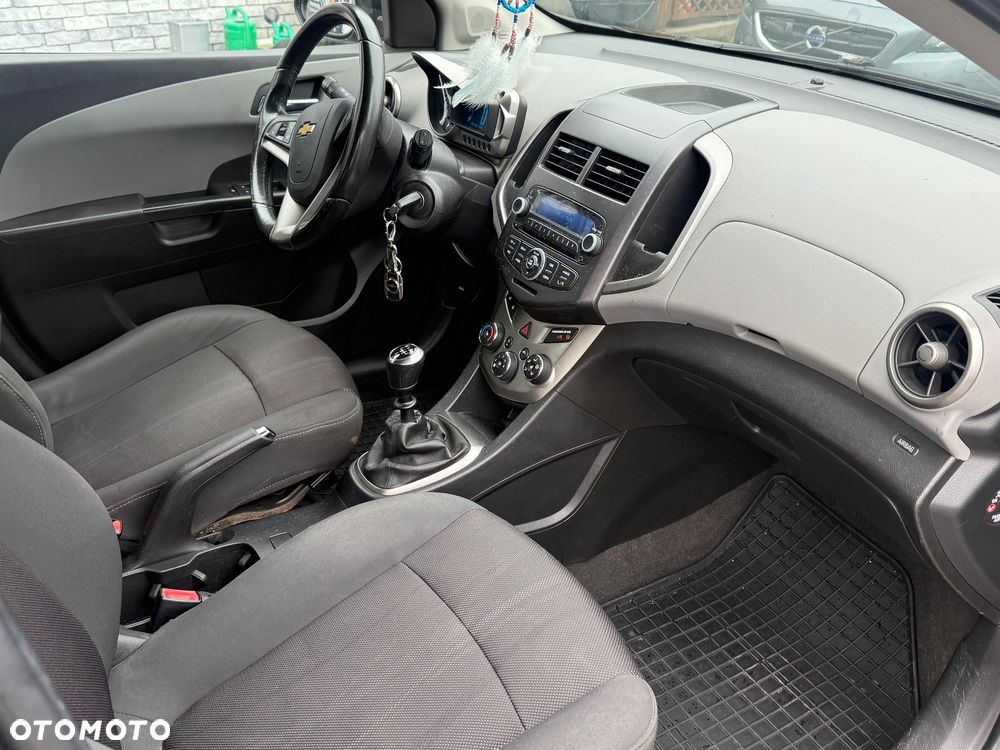Chevrolet Aveo 1.6 LTZ S/S - 8