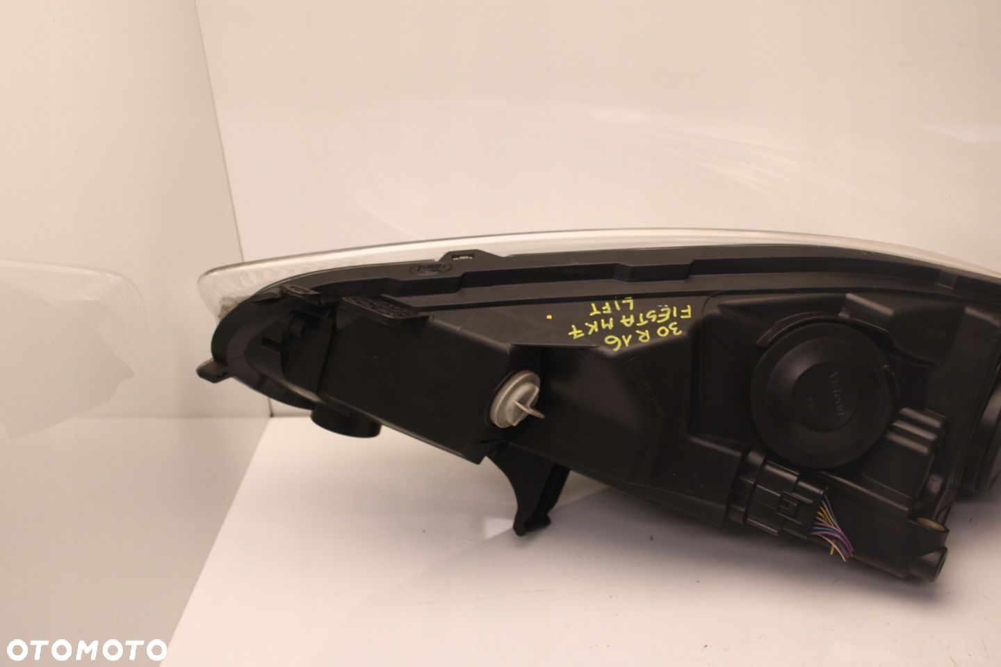 FORD FIESTA MK7 LIFT 12R- REFLEKTOR PRAWY LAMPA PRAWA PRZÓD PRZEDNIA - 4