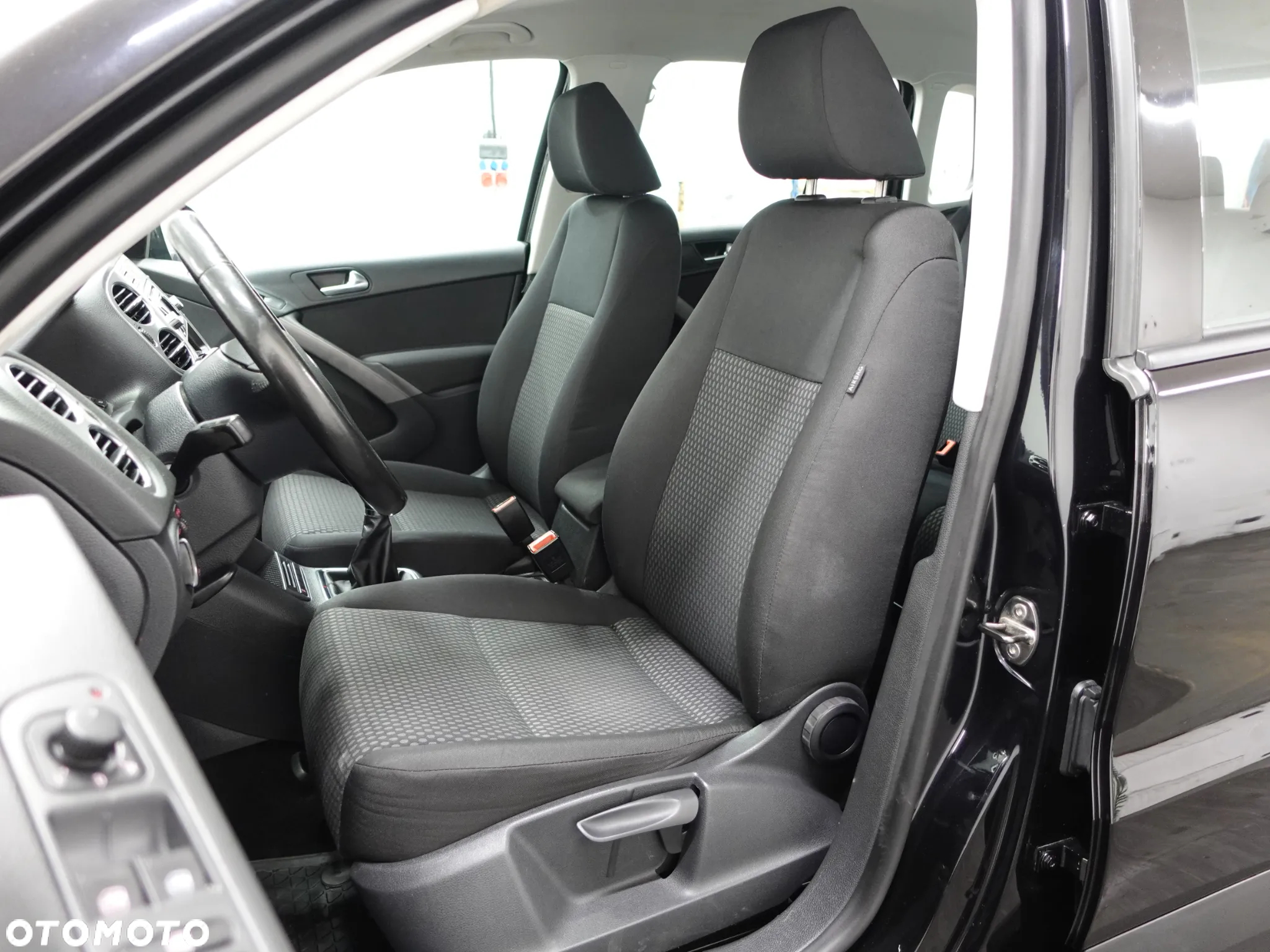 Volkswagen Tiguan 1.4 TSI 4Motion Trend & Fun - 23