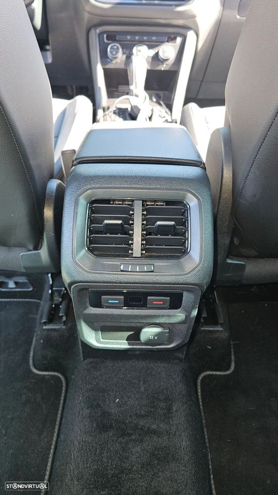 VW Tiguan 2.0 TDI R-Line DSG - 14