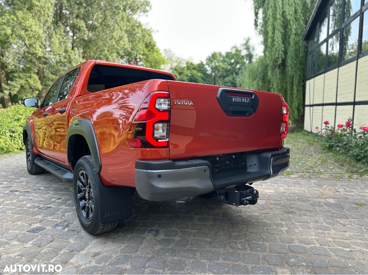 Toyota Hilux 2.8D 204CP 4x4 Double Cab AT Invincible - 7