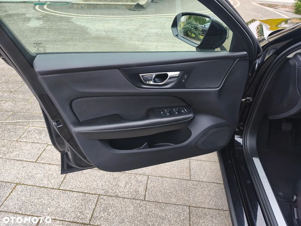 Volvo V60 D3 Momentum Core - 9