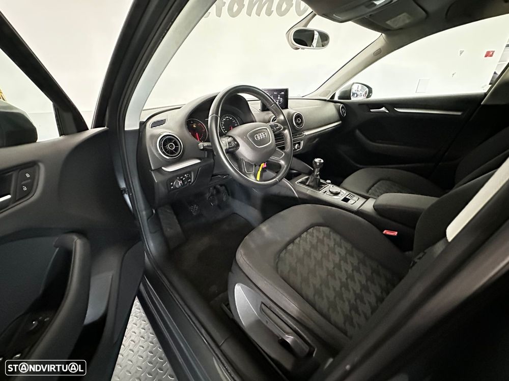 Audi A3 Sportback 1.6 TDI Advance Ultra - 12