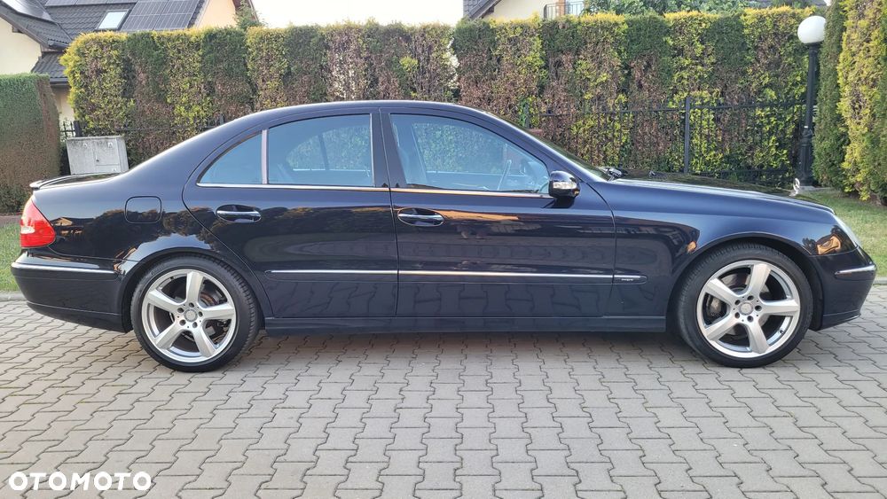 Mercedes-Benz Klasa E 500 Avantgarde - 16
