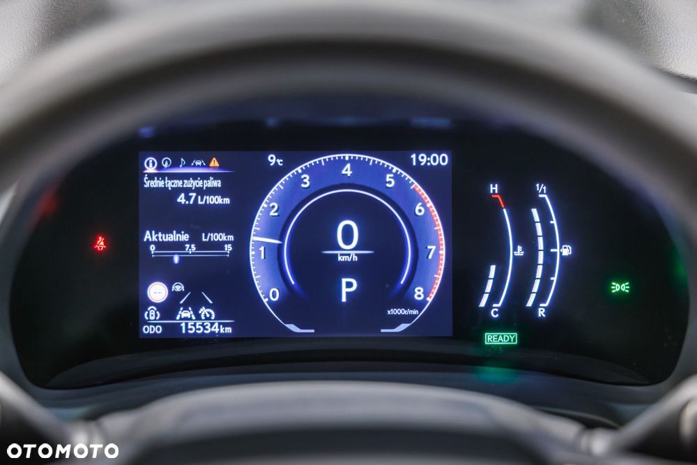 Lexus LBX - 8