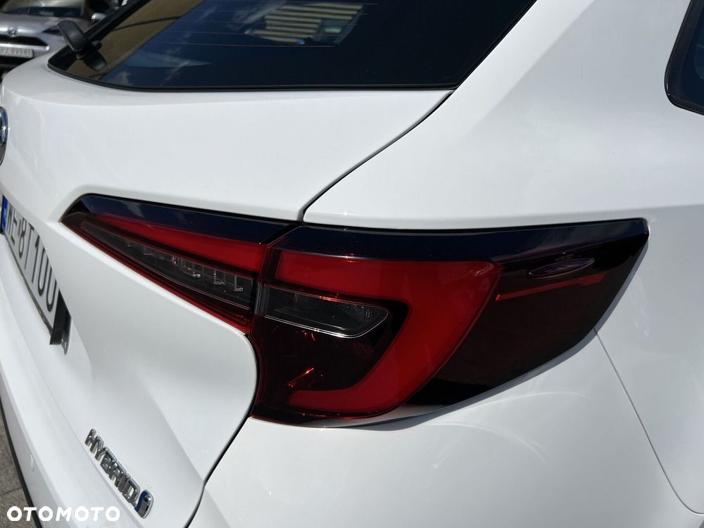 Toyota Corolla 1.8 Hybrid Comfort - 24