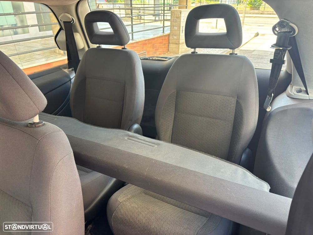 VW Sharan 1.9 TDI Comfortline Family - 36
