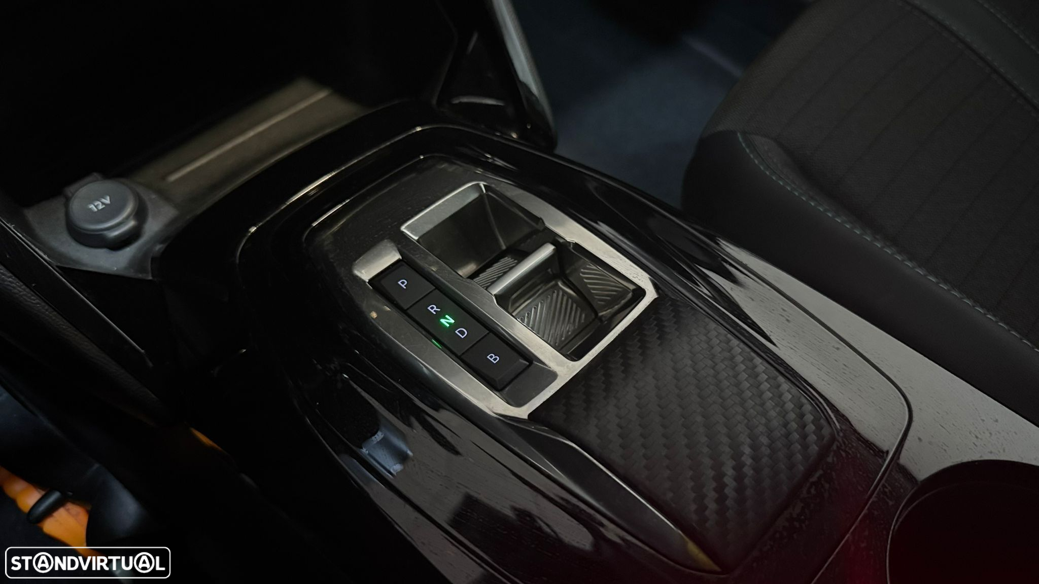 Peugeot e-2008 50 kWh Allure - 14