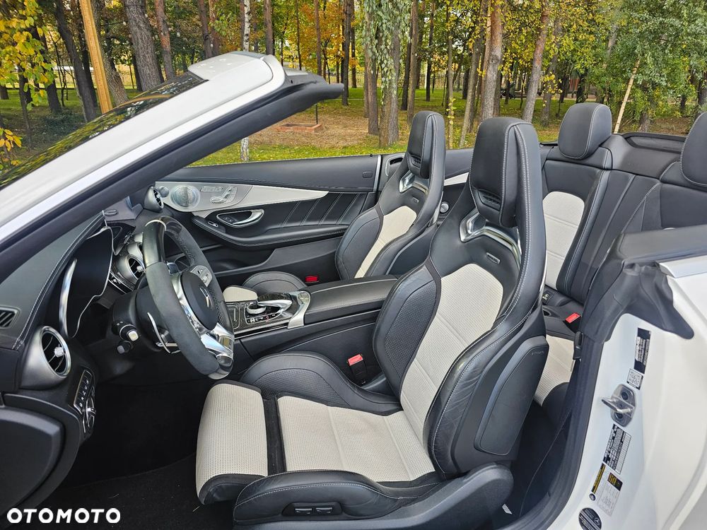Mercedes-Benz Klasa C AMG 63 S Kabriolet - 33