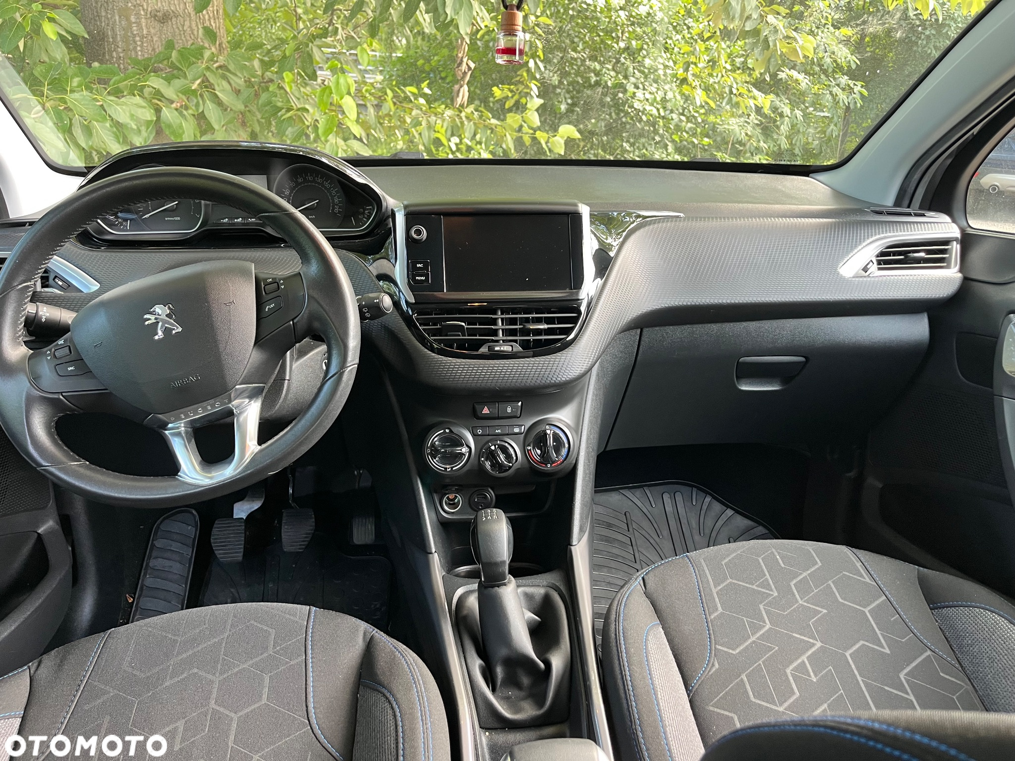 Peugeot 2008 1.2 Pure Tech Style EU6 - 13