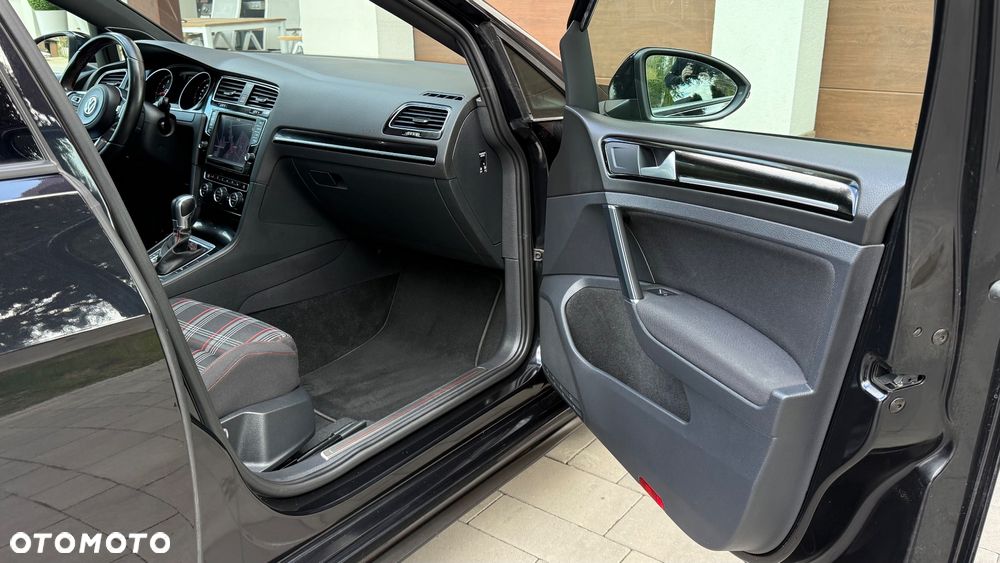 Volkswagen Golf 2.0 TSI BMT GTI Performance DSG - 27