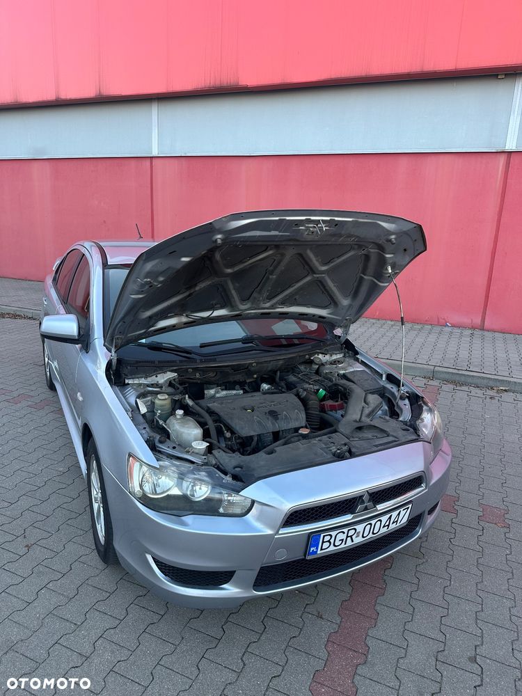 Mitsubishi Lancer - 6