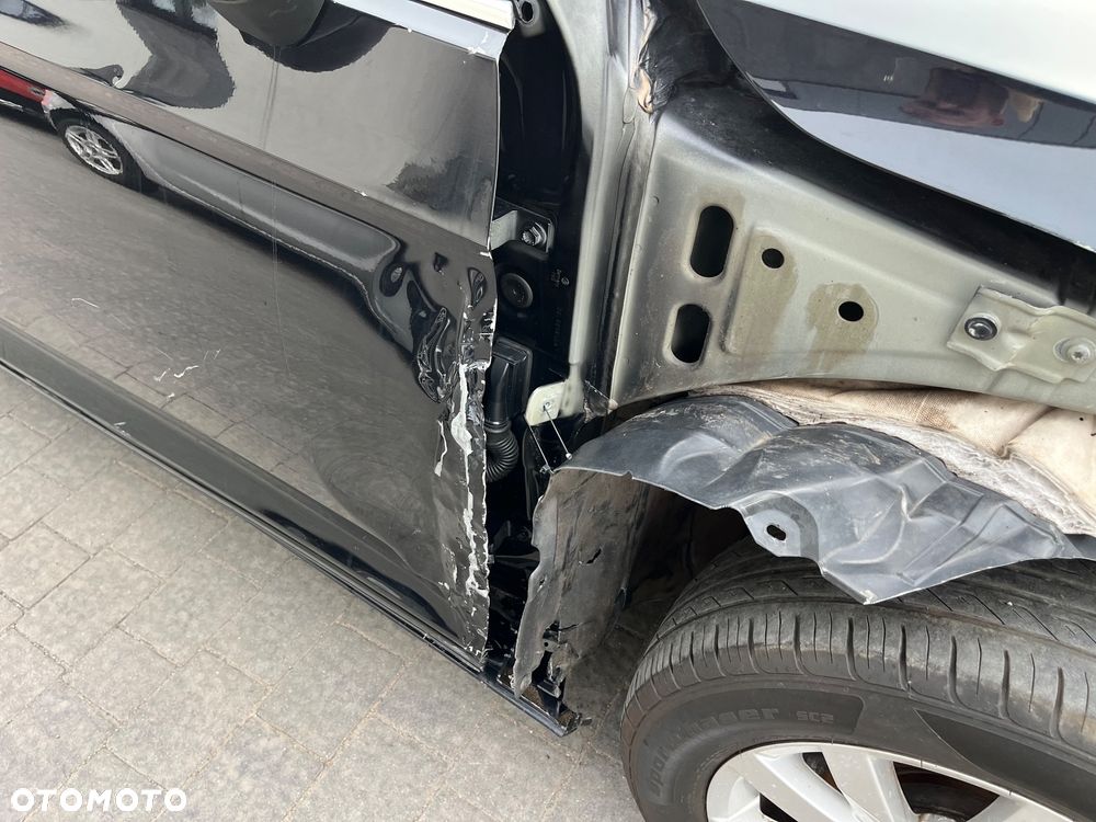 Volkswagen Passat - 13