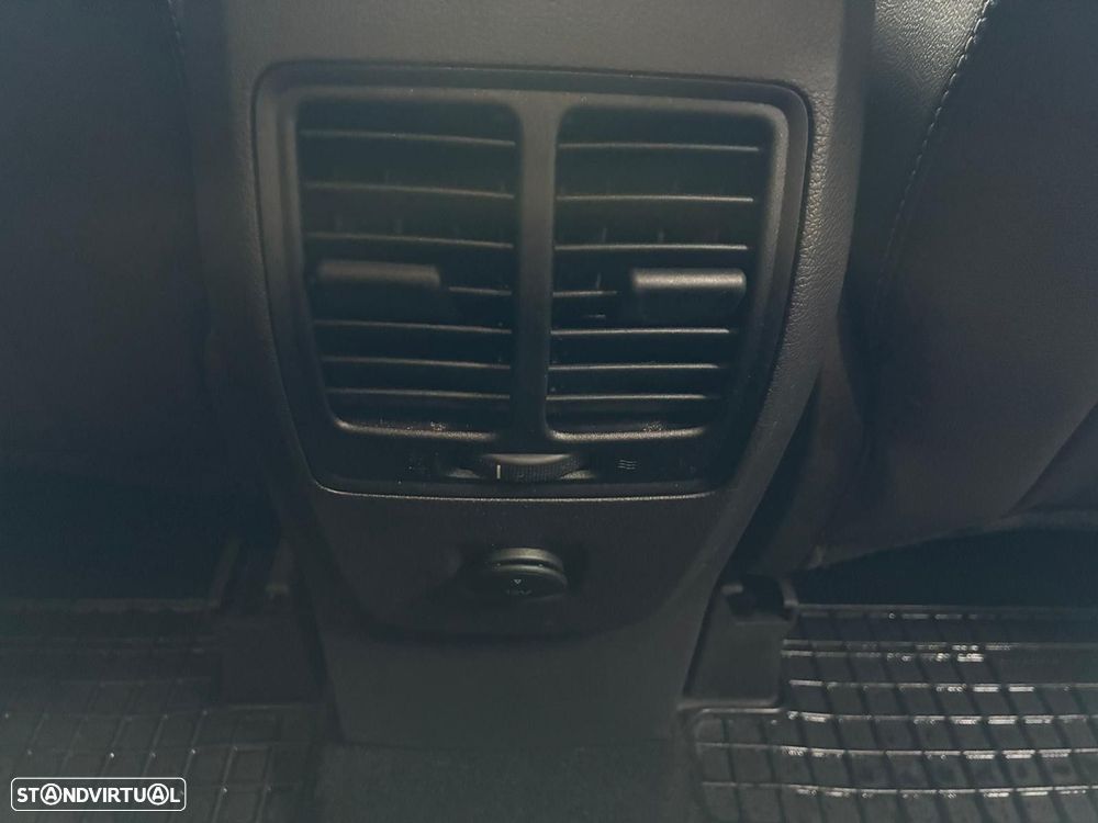 Ford Kuga 1.5 TDCi EcoBlue ST-Line - 34
