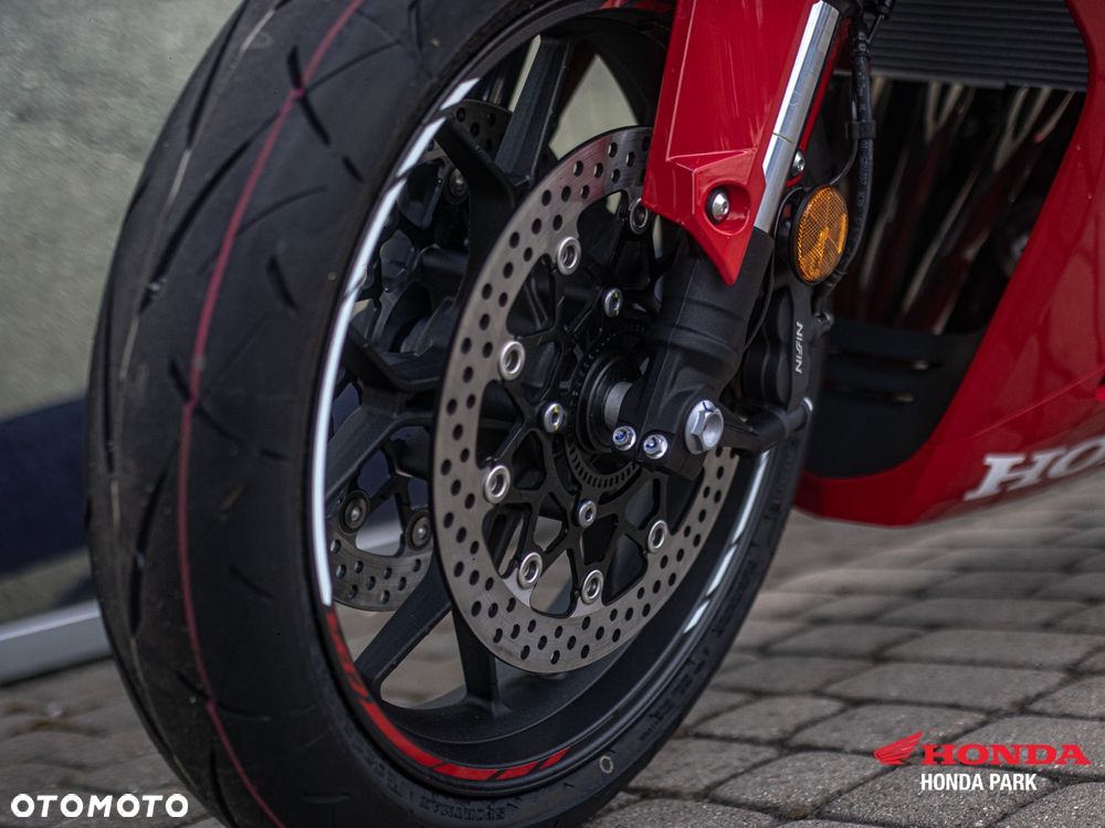 Honda CBR - 13