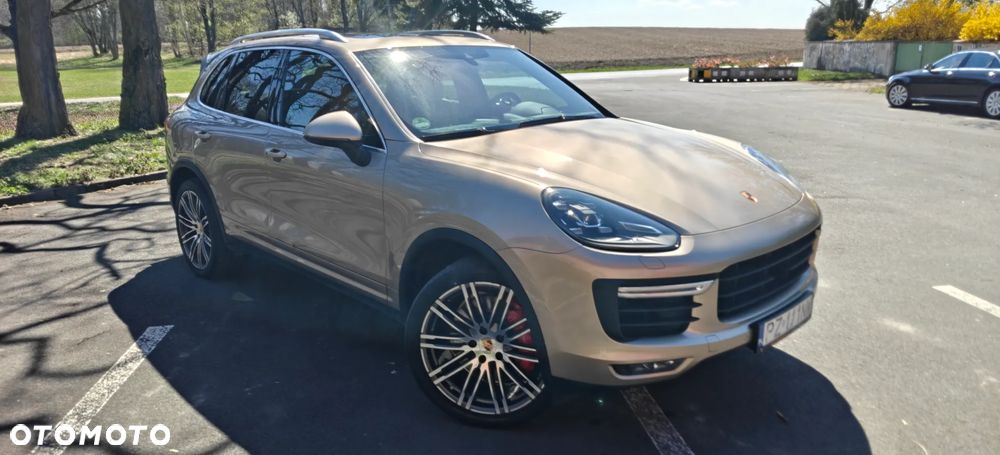 Porsche Cayenne - 2