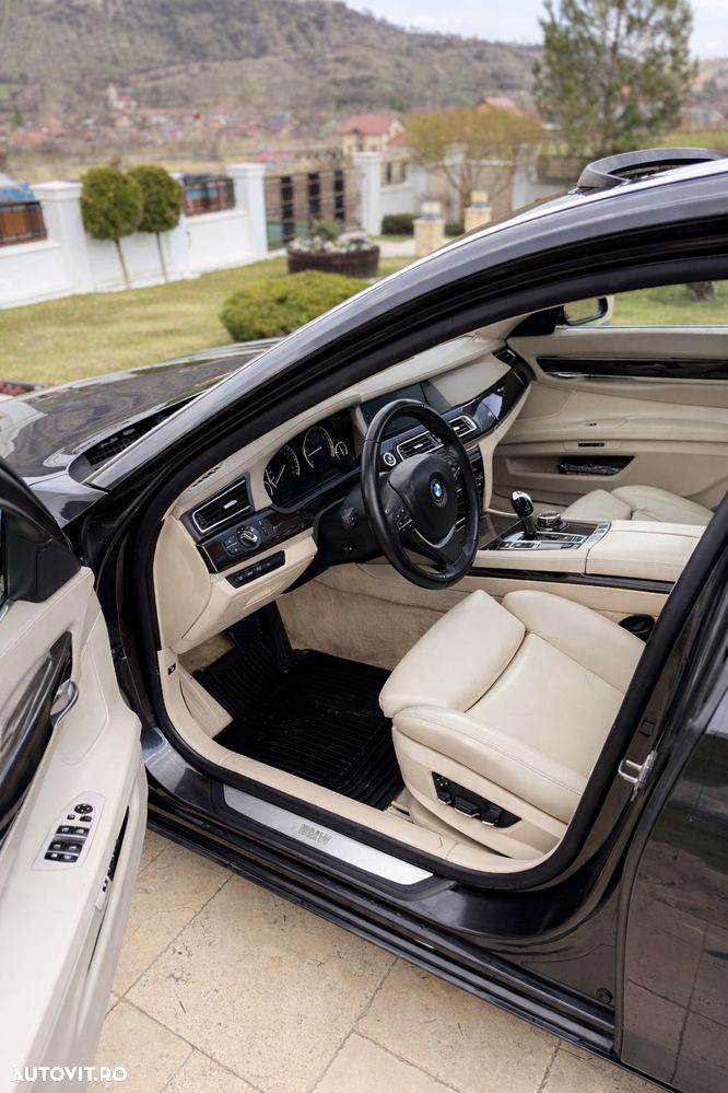BMW Seria 7 730Ld Aut. - 2