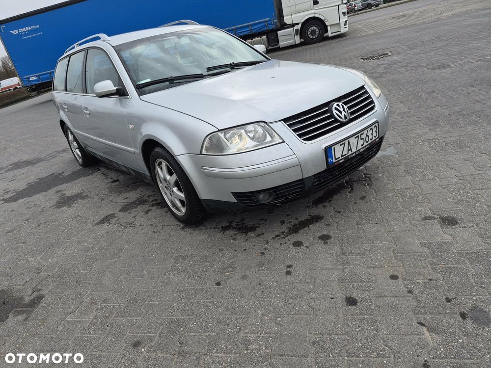 Volkswagen Passat 1.8T Basis - 1