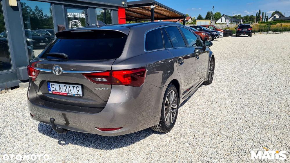 Toyota Avensis - 5