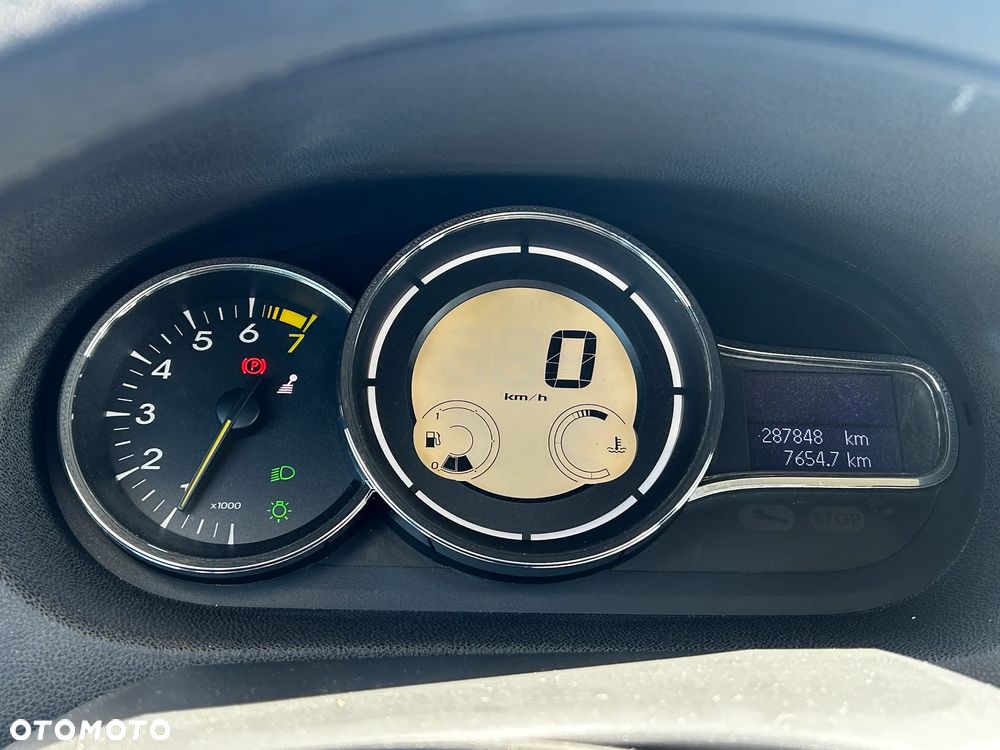 Renault Megane 1.6 16V Dynamique - 8