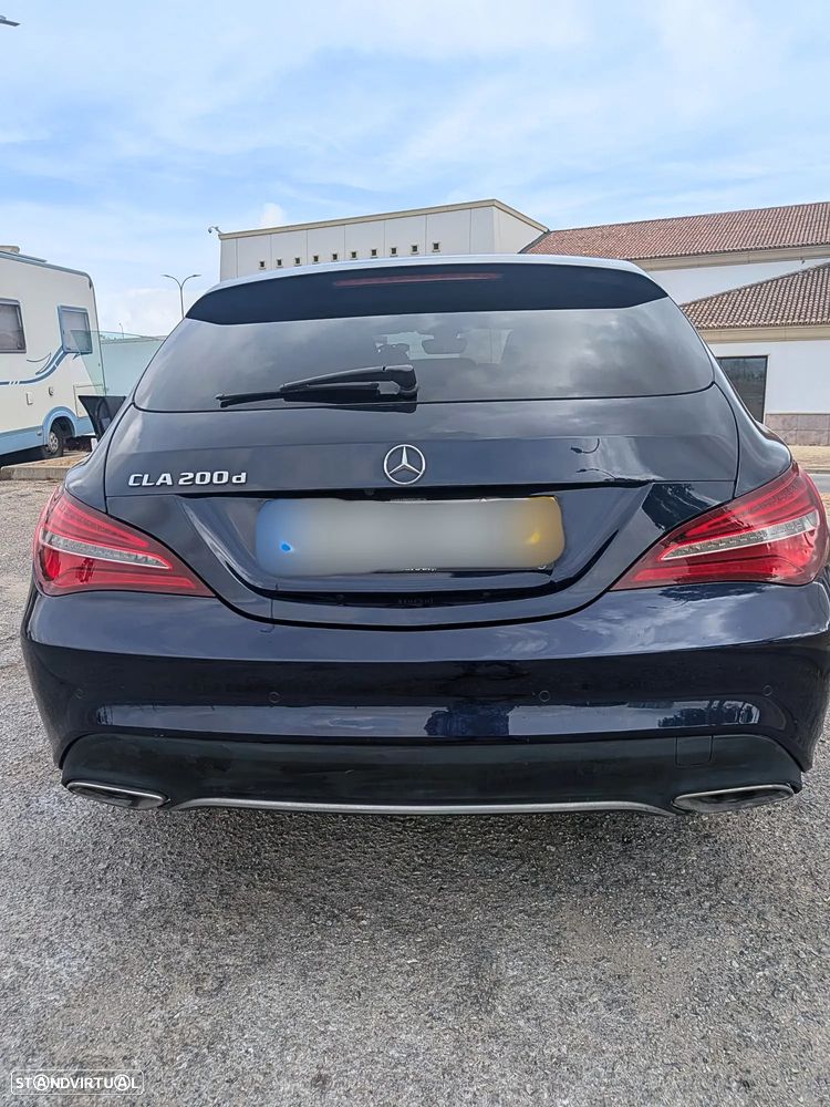 Mercedes-Benz CLA 200 d Shooting Brake Urban Aut. - 2