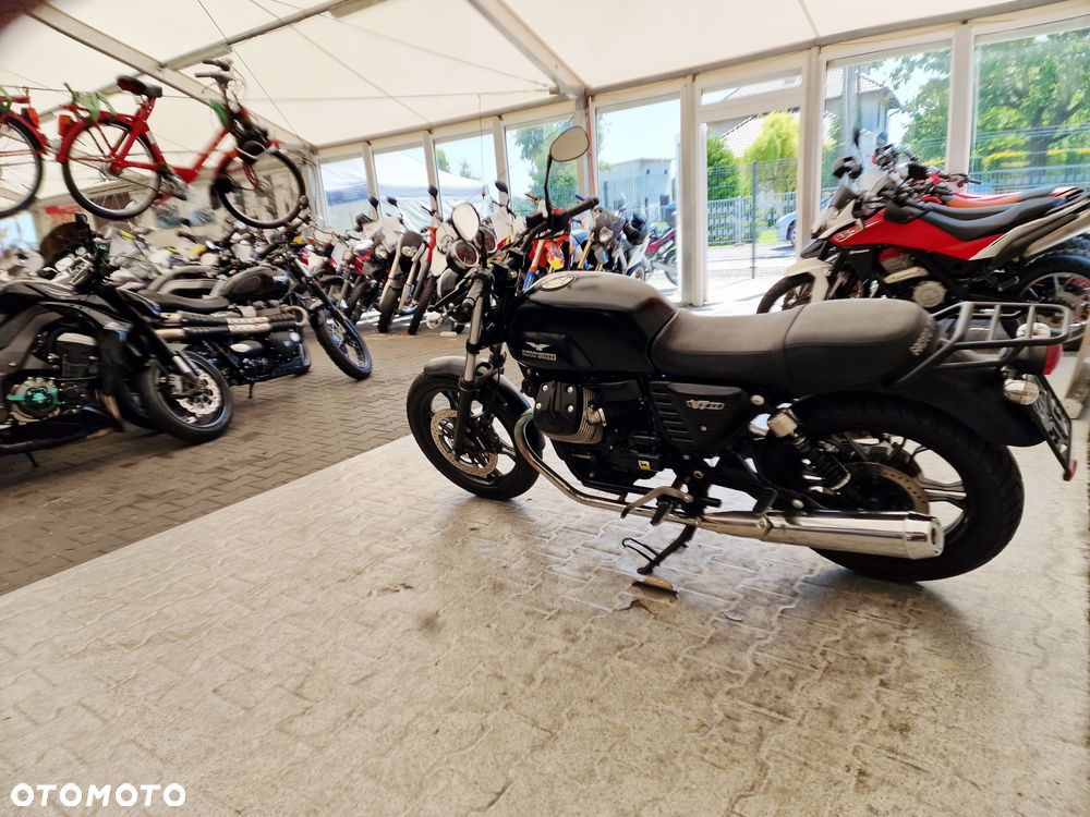 Moto Guzzi V7 - 10