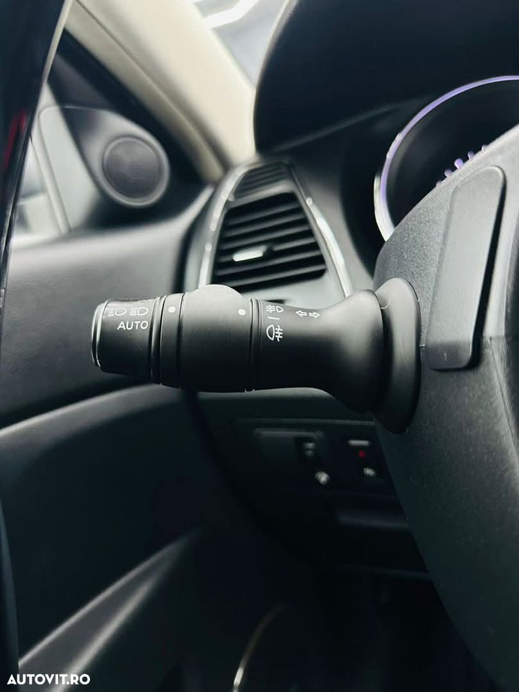 Renault Latitude 2.0 dCi Initiale - 6