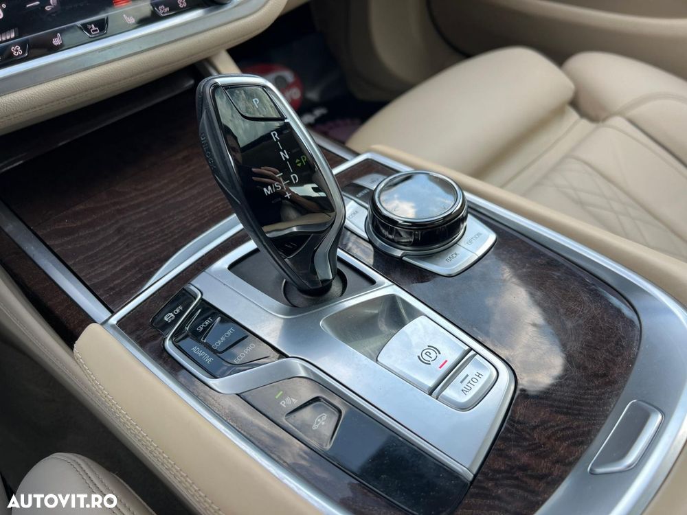 BMW Seria 7 730d xDrive - 23