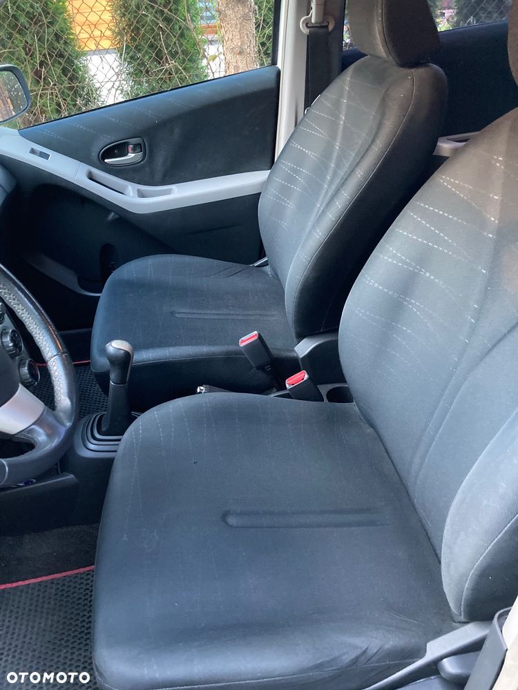 Toyota Yaris 1.3 Luna A/C - 10