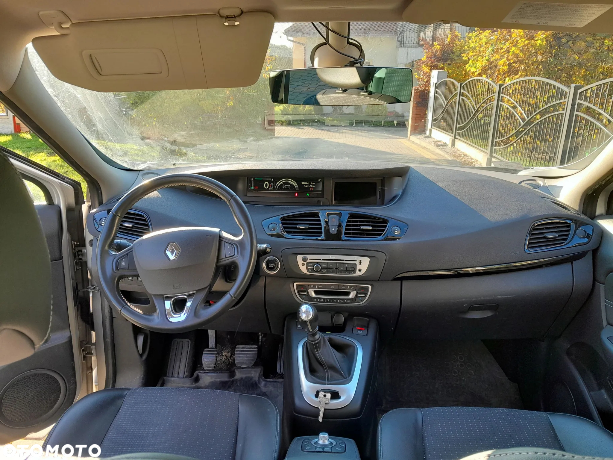 Renault Grand Scenic - 8