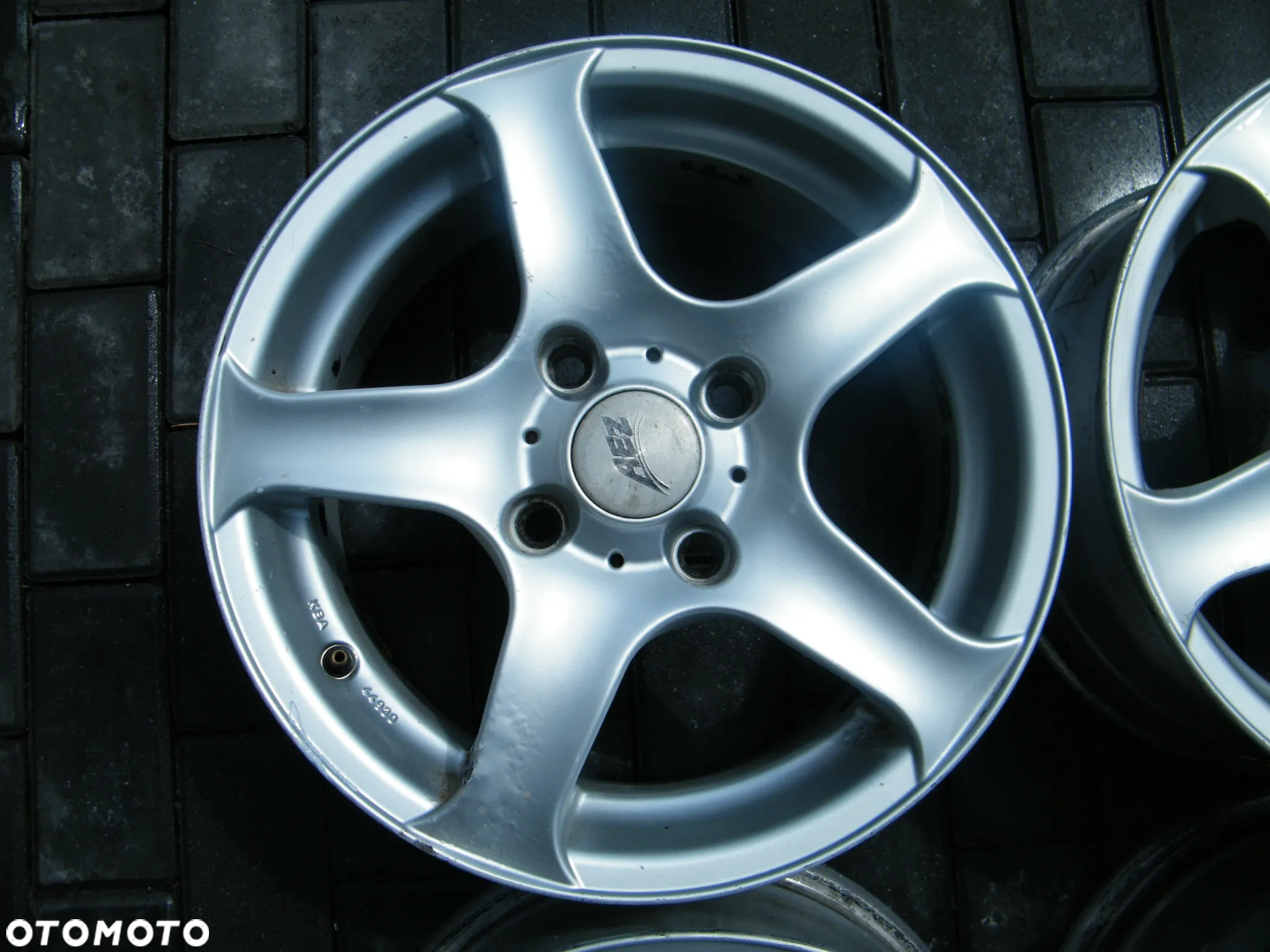 Felgi aluminiowe alufelgi komplet 4x115 6,5J x 15 otwór 67 - 4