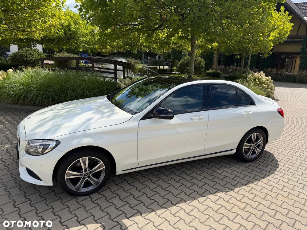 Mercedes-Benz Klasa C 200 7G-TRONIC Exclusive - 17
