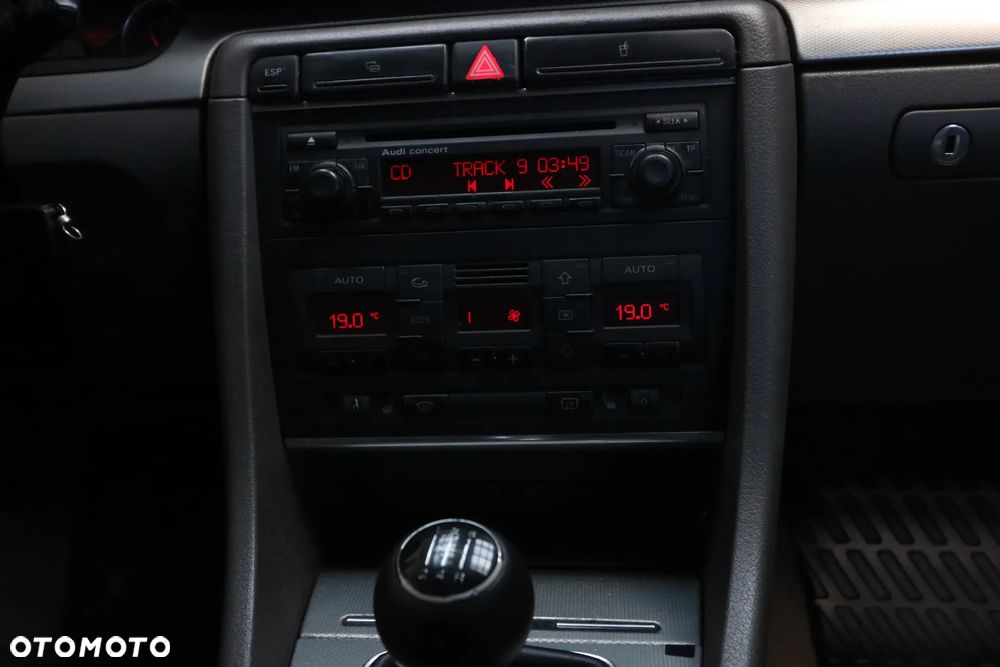 Audi A4 Avant - 30