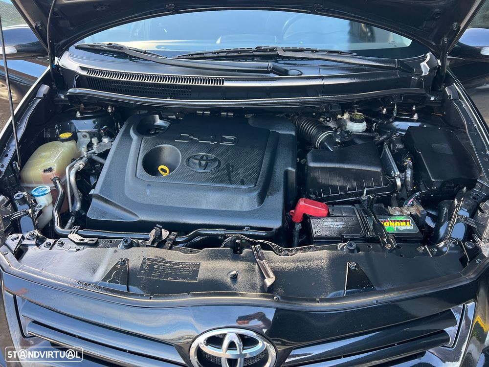 Toyota Auris 1.4 D-4D Exclusive +P.Sport+VSC - 37