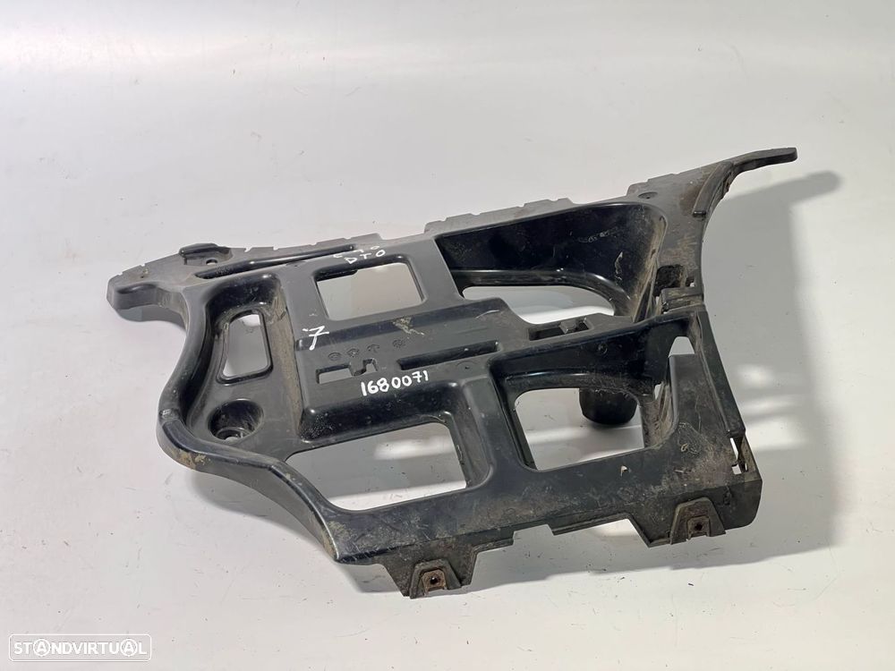 Guia do parachoques Dto Trás BMW 3 (E90) REF. 51127202668 - 1