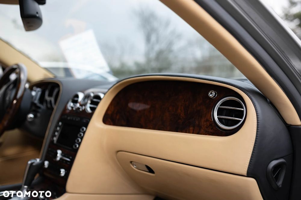 Bentley Flying Spur - 27