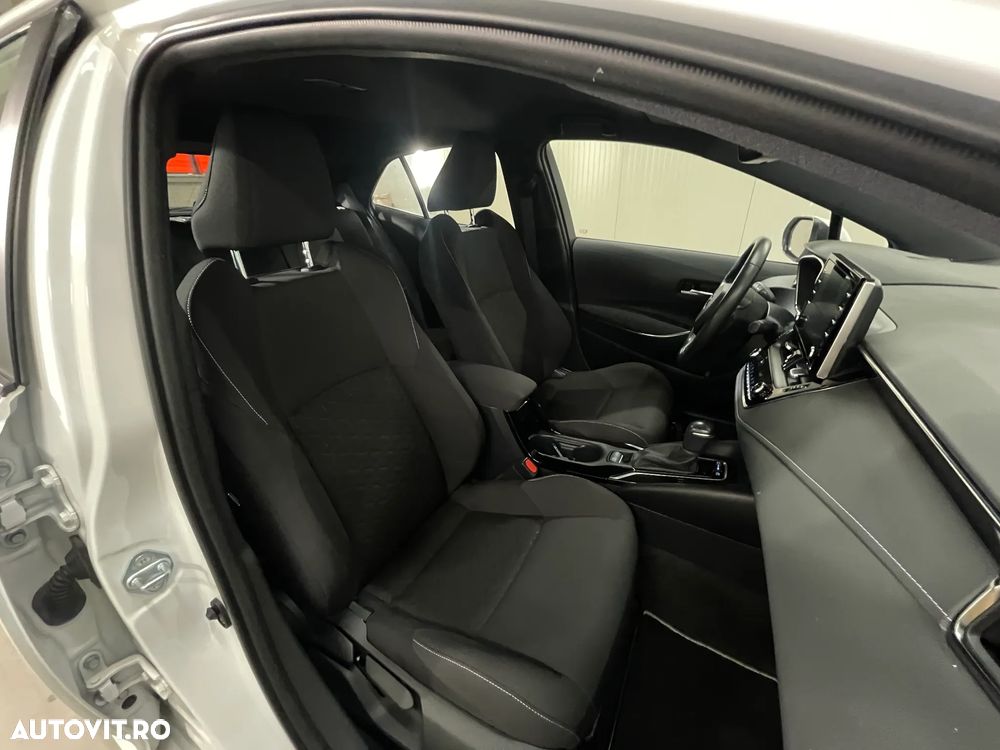Toyota Corolla 1.8 HSD Dynamic - 11