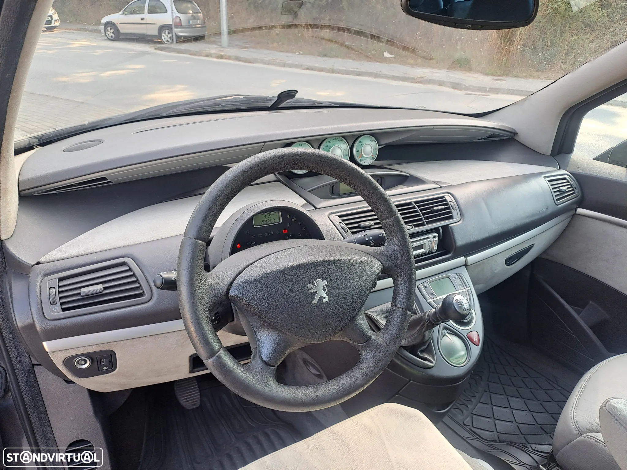 Peugeot 807 2.2 HDi - 9