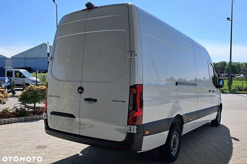 Mercedes-Benz Sprinter 317 Długi PRO 2.0 170KM - 6